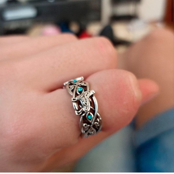 925 Sterling Silver Blue Topaz Celtic Wolf Ring - Picture 4 of 14